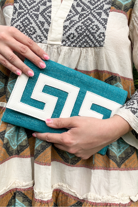 Ikarus Clutch in Teal