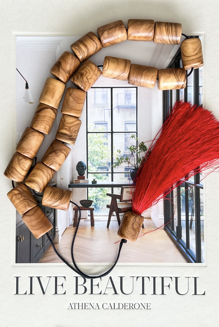 Karyes Komnoloi sold by Greek brand, Selini.