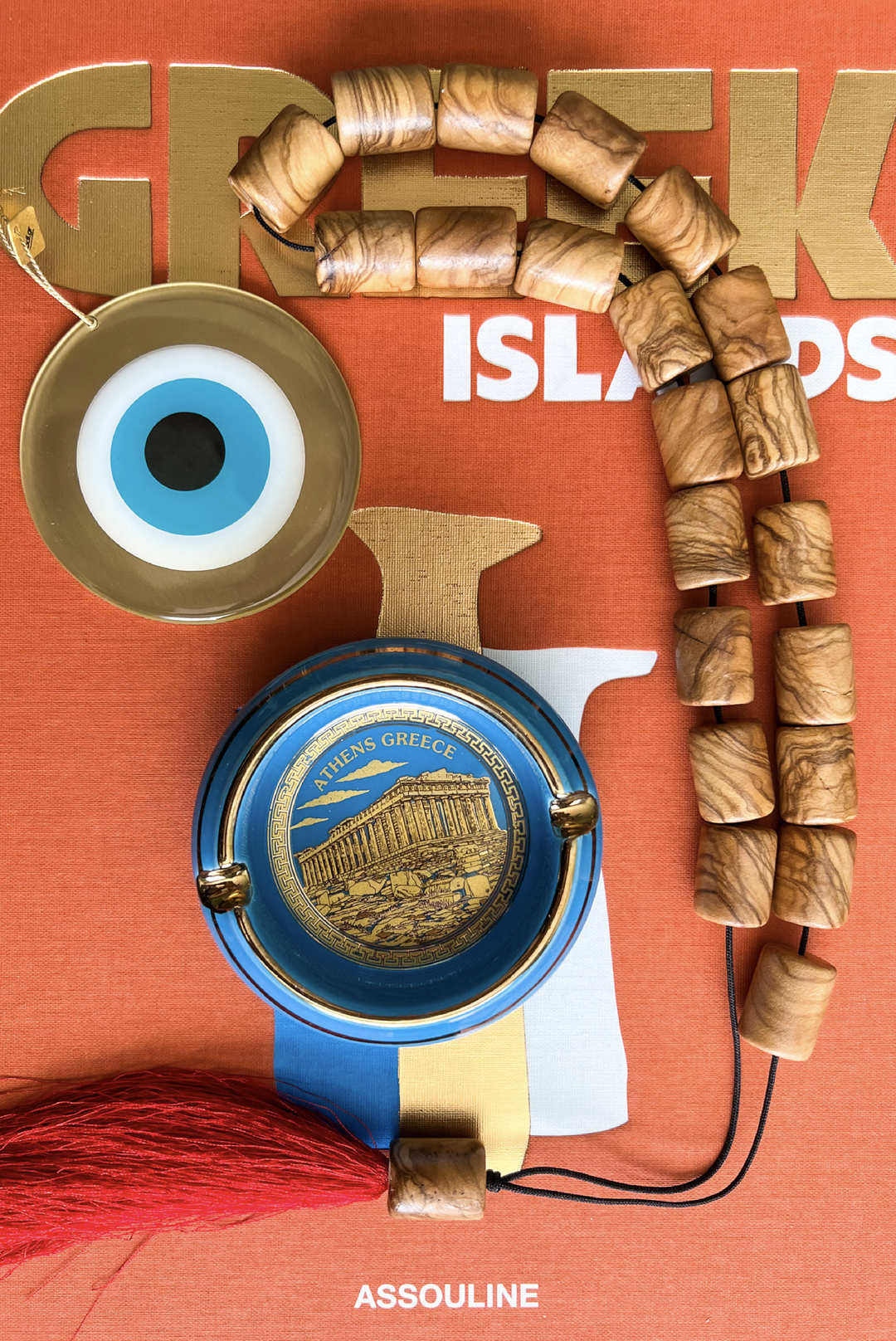 Karyes Komboloi sold by Greek brand, Selini.