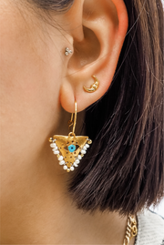 Filaxto Earrings in White